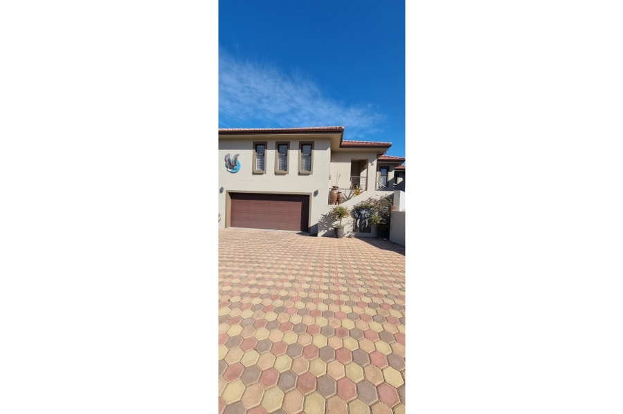4 Bedroom Property for Sale in Monte Christo Western Cape